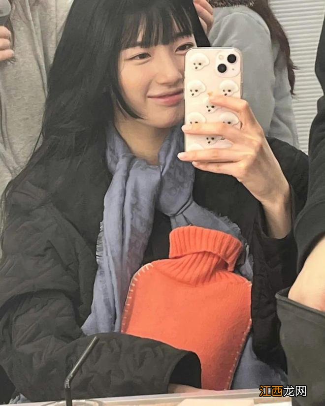 女爱豆的冬天，都在“装”什么？