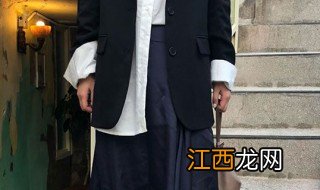 黑色搭配什么颜色好看 黑色可以搭配这些颜色的衣服