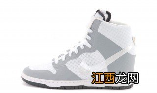 灰色鞋子配什么衣服 灰色鞋怎么搭配衣服