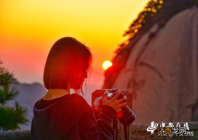 住进黄山的秋 沉浸式感受一场日落