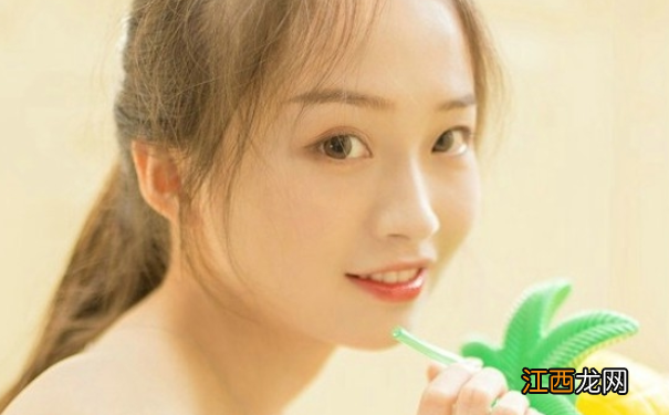 如何轻松去掉抬头纹？按摩怎么消除抬头纹？