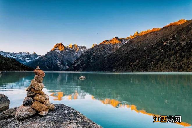 人间不值得,只想去四川