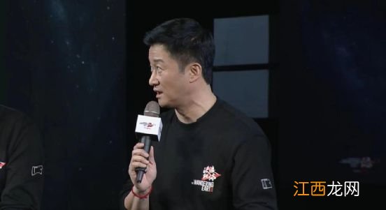 《流浪2》发布会，李雪健身体虚弱、口齿不清，刘德华贴心搀扶