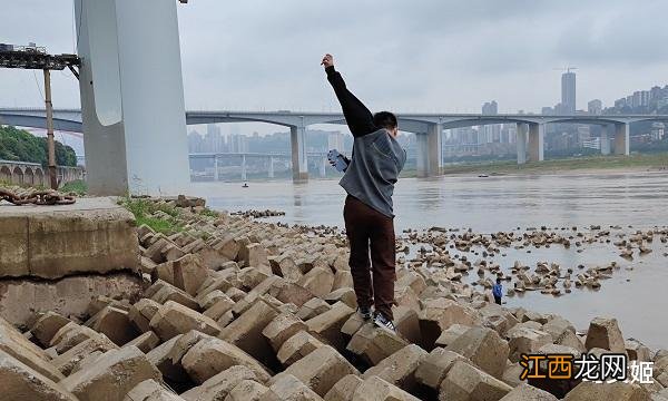 重庆又一网红打卡地诞生，市民争相前往，网友戏称“俄罗斯方块”