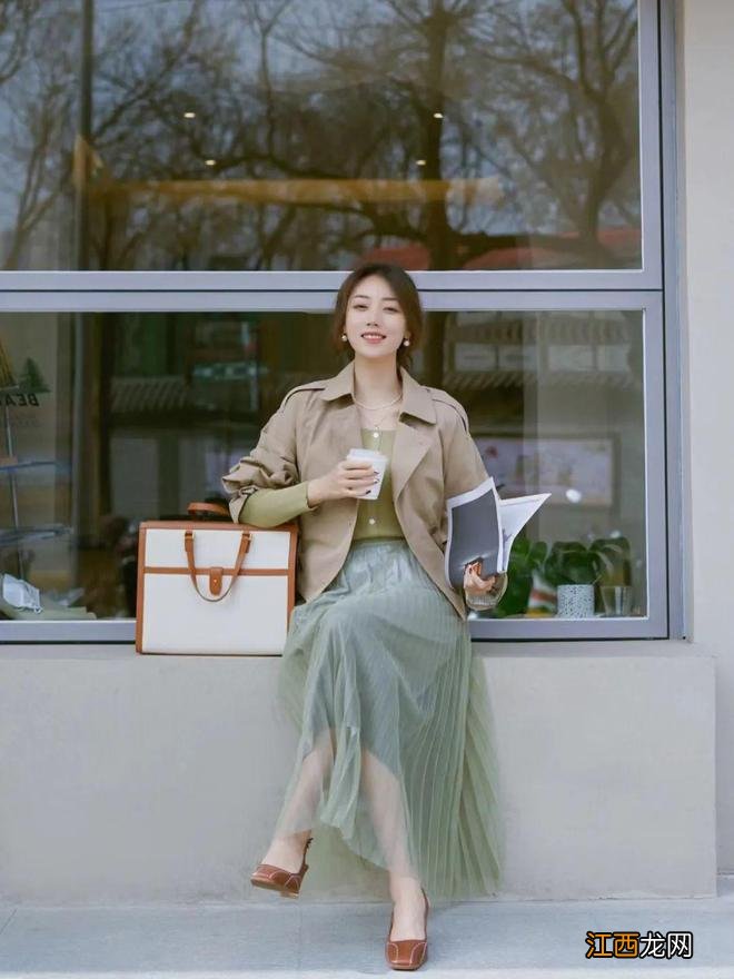 谁说秋冬不能穿裙子?这10种搭配,美得很高级!