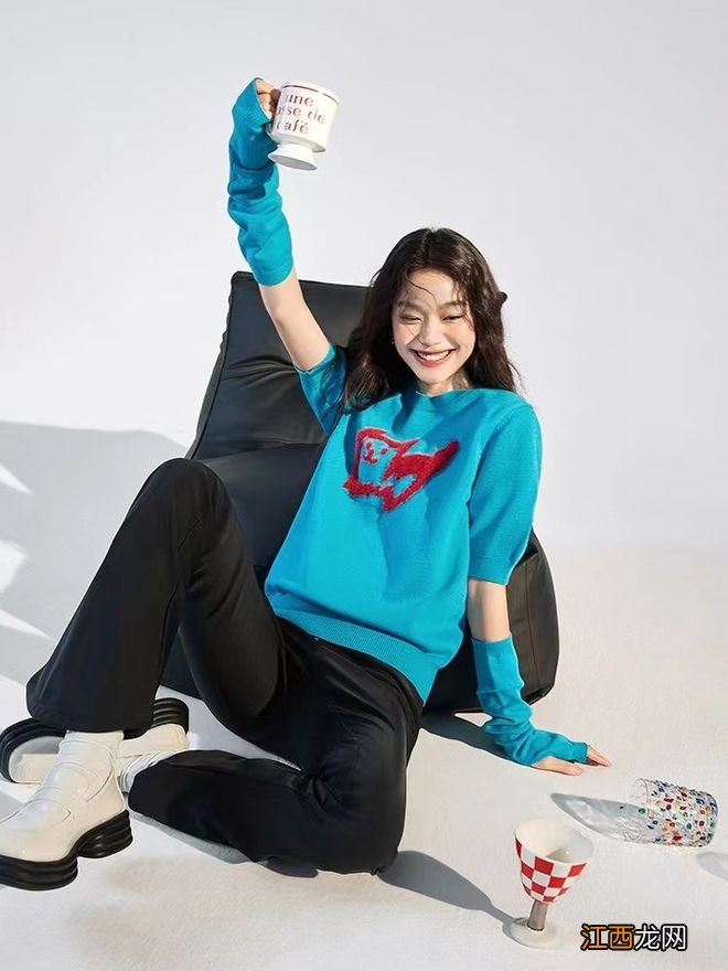 镂空羽绒服,“时尚”与“实用”的battle