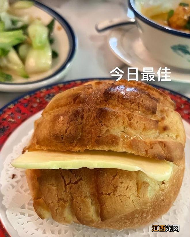 李嫣和同学在巴黎品尝美食，王诗龄也在英国走上了艺术道路