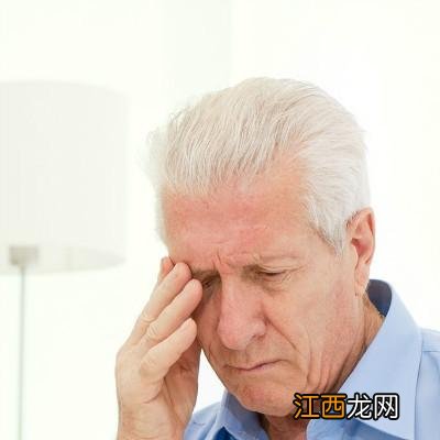 眼睛被炮打了怎么办