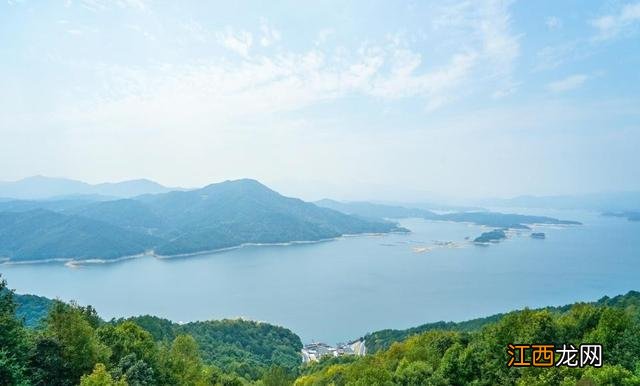 藏在大山中景观，波光粼粼的湖泊，被称为中国禅宗的发祥地