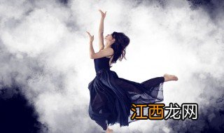 穿搭黑裙子怎么搭 黑裙子穿搭技巧五则