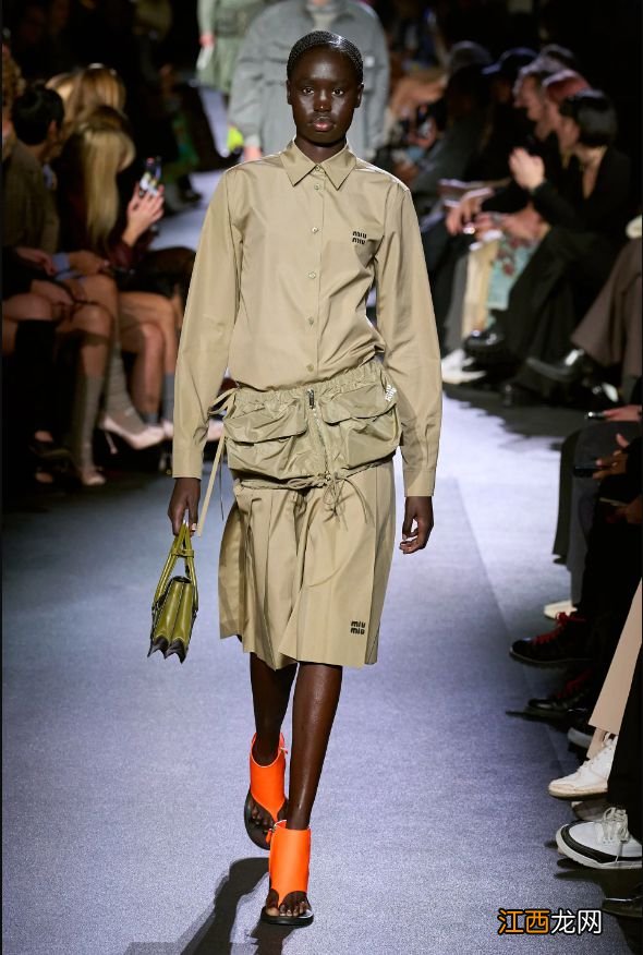 秋冬的优雅时髦,有这4件衣服就够了