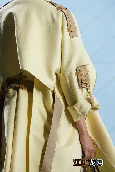 秋冬的优雅时髦,有这4件衣服就够了