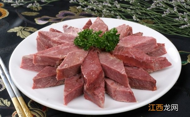 让牛肉变嫩的妙招有哪些？如何烹饪牛肉肉质鲜嫩可口？