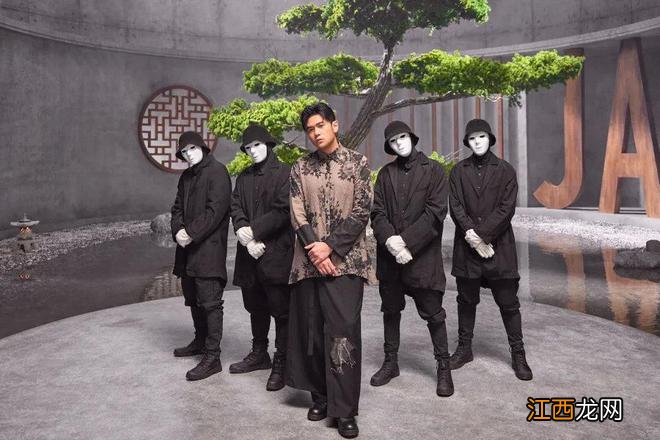 周杰伦新发＂红颜如霜＂MV携假面舞客带来唱跳盛宴