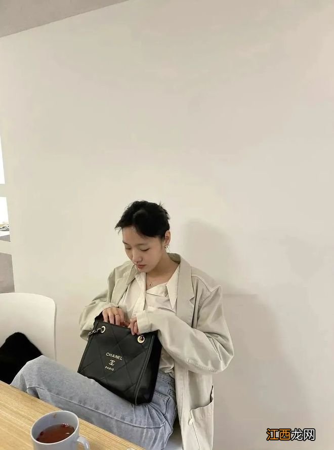 把香奈儿穿成『我也买得起』的女明星,她是第一个!