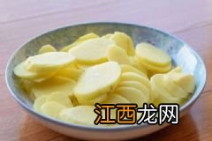 柚子皮洗头有什么好处？柚子皮洗头的好处有哪些？