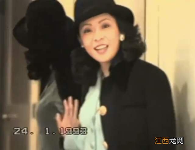 63岁向太罕晒年轻旧照!甜蜜表白老公向华强,美貌不输儿媳郭碧婷