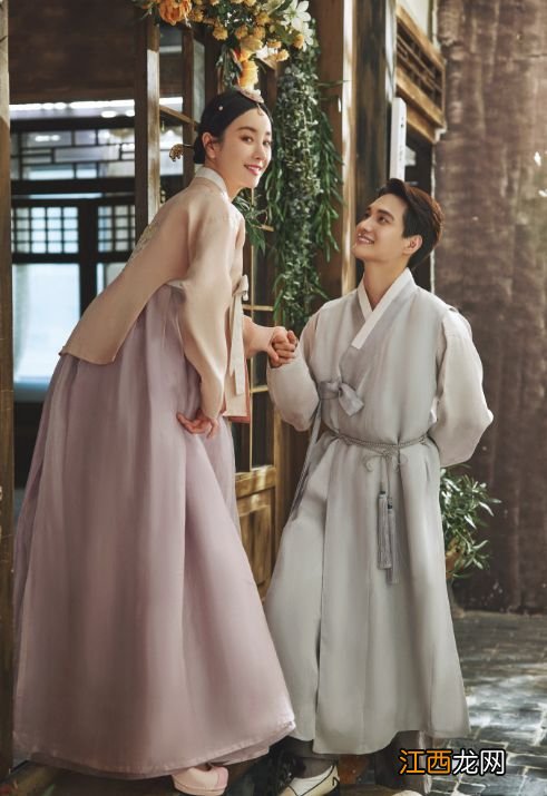 金恩圣婚礼誓词曝光，张檬数次感动落泪，伴郎张睿伴娘海陆同框