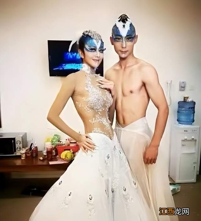 国家一级演员王迪因抑郁症去世,曾登春晚与杨丽萍合作,年仅44岁