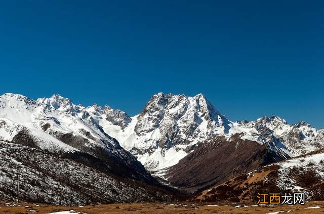 梅里雪山脚下的“世外桃源”，只有一条驿道通向外边，景色优美