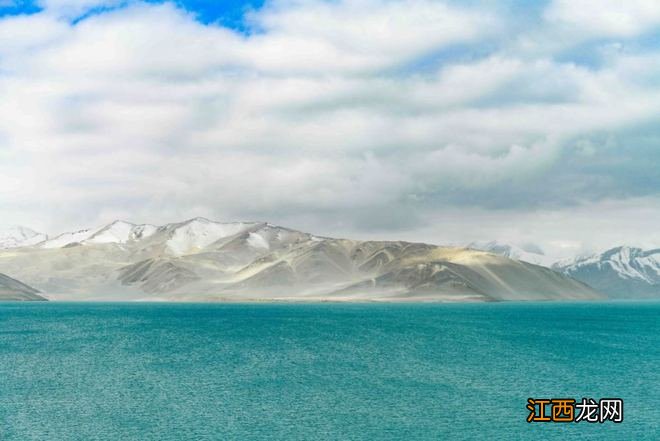 新疆的纯净世界，梦幻白沙湖，帕米尔高原的蓝眼泪！