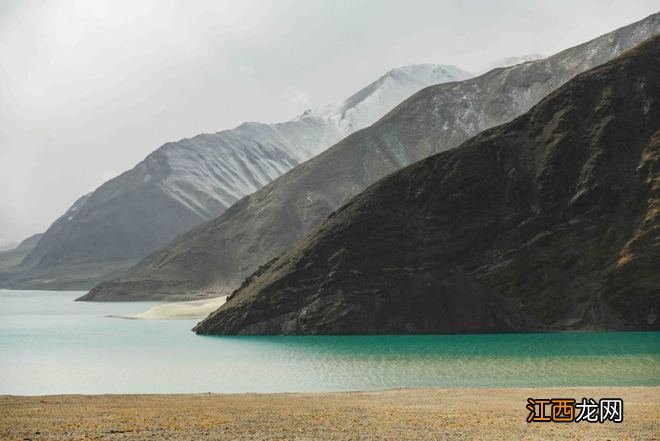 新疆的纯净世界，梦幻白沙湖，帕米尔高原的蓝眼泪！