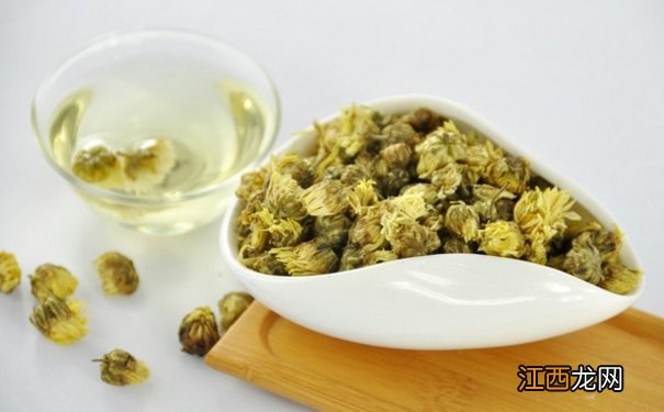 春季喝菊花茶的好处是什么？春天喝菊花茶有什么好处？