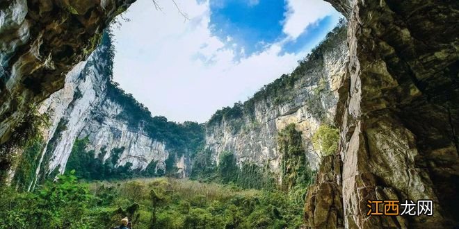 云南有座神秘天坑群,坑底生活着32人,与世隔绝60年却成网红景点