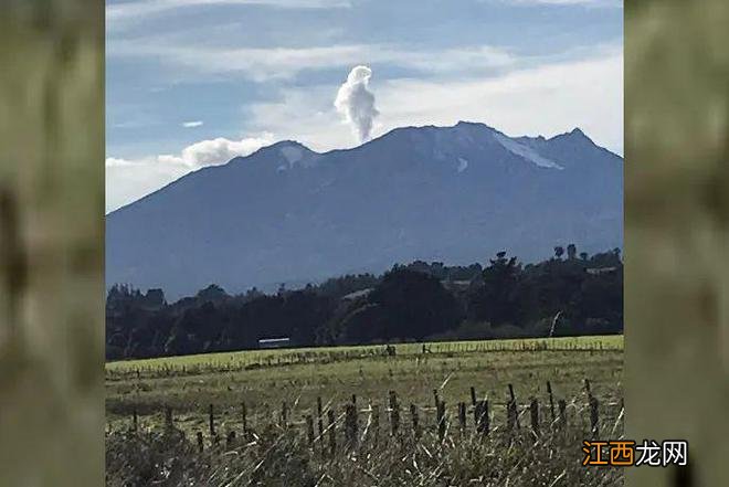 新西兰北岛火山冒出滚滚水蒸气！专家预测长时间爆发可能性.…..