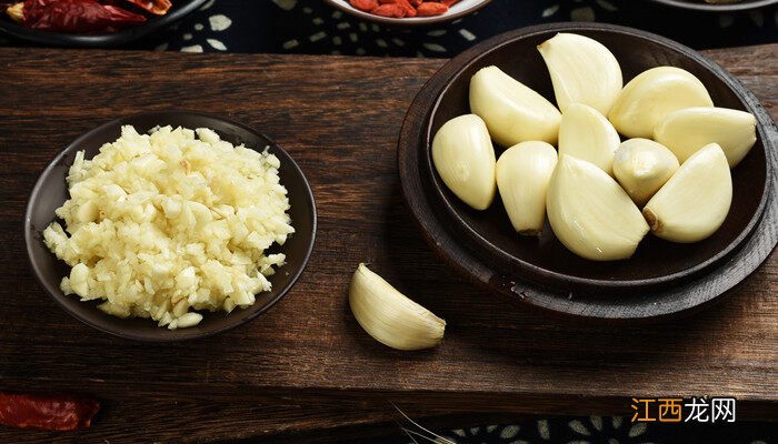 鸡蛋是荤菜还是素菜 葱姜蒜是荤菜吗