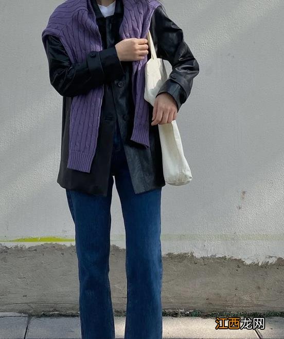 今秋毛衣流行“披着穿”,随性又高级