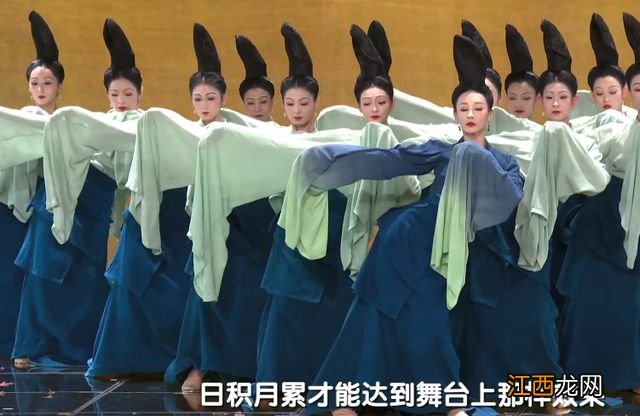 业内曝春晚拒绝名单，称选秀出身不能上遭质疑，10月晚会还有张杰