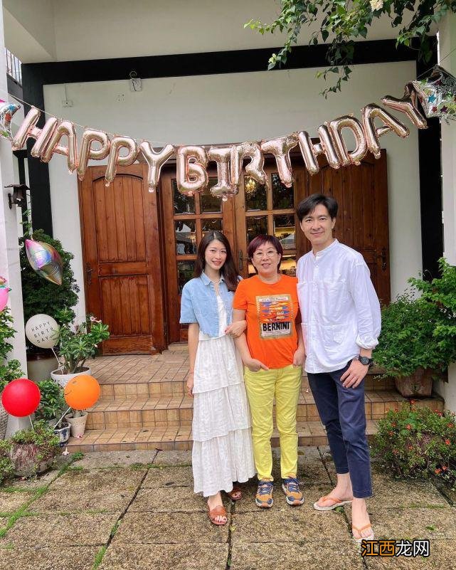 林志颖妈妈72岁生日，儿媳晒合影送祝福，林妈妈染红发越活越年轻