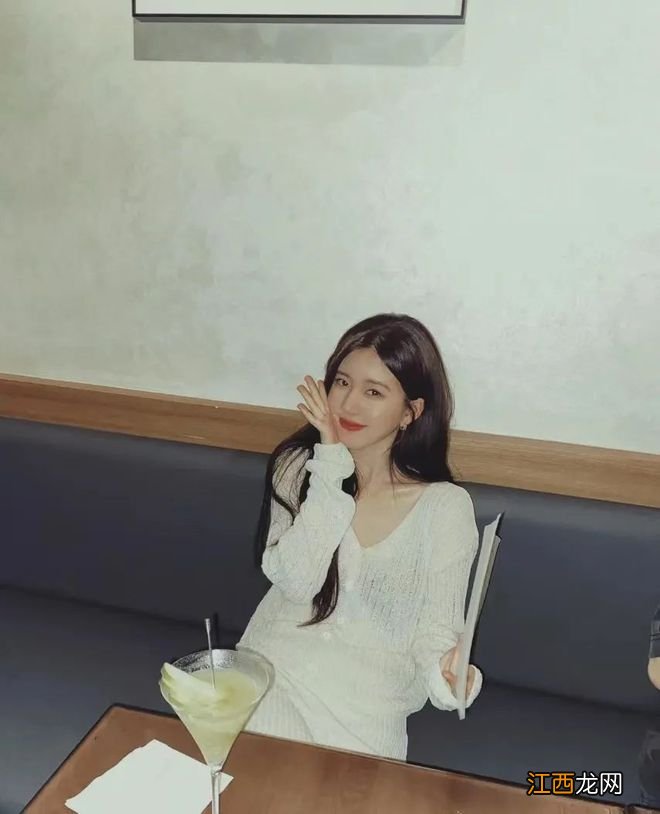 时髦软糯针织衫,降温天“随便穿穿”