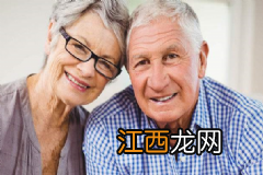 夏季吃什么可以补水呢？夏季给身体补水的方法有哪些？