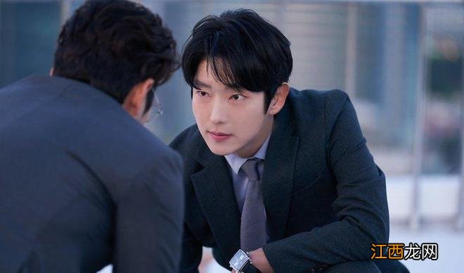 盘点8位韩剧西装男神，《千元律师》南宫珉西装超吸睛