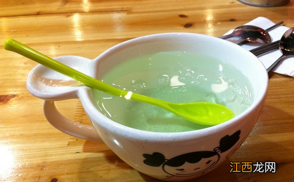 芦荟泡水喝有什么功效？芦荟泡水喝有哪些禁忌？