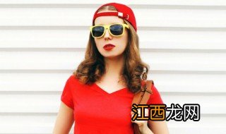 红色上衣配什么颜色裙子好看男 红色上衣配什么颜色裙子好看