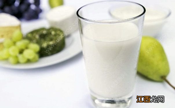 秋天喝牛奶有什么好处?秋季喝牛奶的好处有哪些?