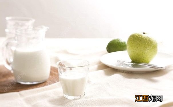 秋天喝牛奶有什么好处?秋季喝牛奶的好处有哪些?