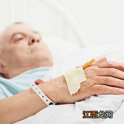 嘴唇长疱疹怎么治疗