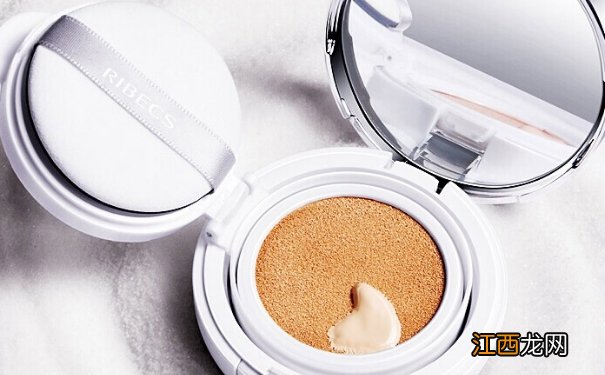 伊贝诗和自然堂哪个好?伊贝诗深海系列怎么样?