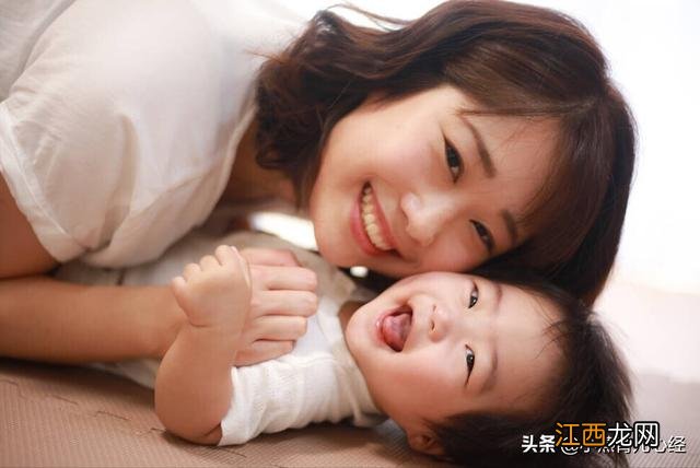 两鬓白发是什么原因