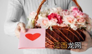 养鲜花往水里放什么最好 养鲜花往水里放什么