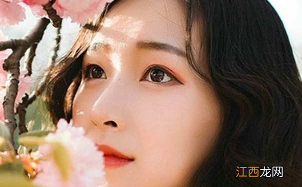 牛奶怎么做面膜美白？如何自己做牛奶面膜？