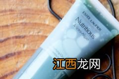 男士剃须用哪些剃须刀？剃须后使用哪些护肤品可改善肌肤状况？