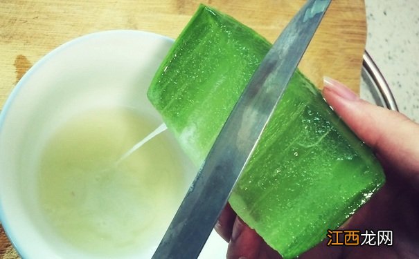 新鲜芦荟怎么做面膜好？用新鲜芦荟做面膜好吗？
