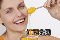 西瓜皮有哪些美味做法？西瓜皮的治病功效有哪些？