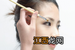 怎样化妆让鼻梁看起来更高？如何化妆让鼻型更完美？