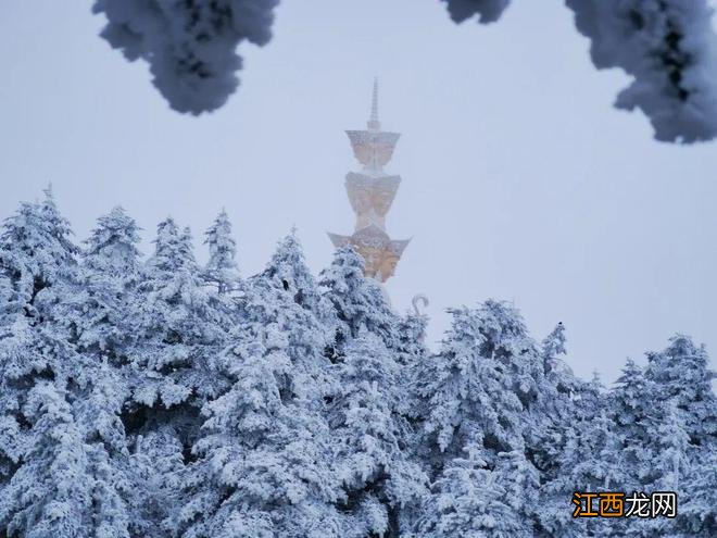 刚刚出炉的峨眉山雪景图